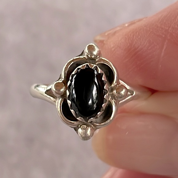 Onyx & Sterling Ring - Picture 1 of 3